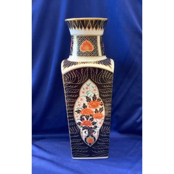 Vintage Porcelain Shogun Vase Black and White with Orange Flowers 10" tall - Picture 1 of 6